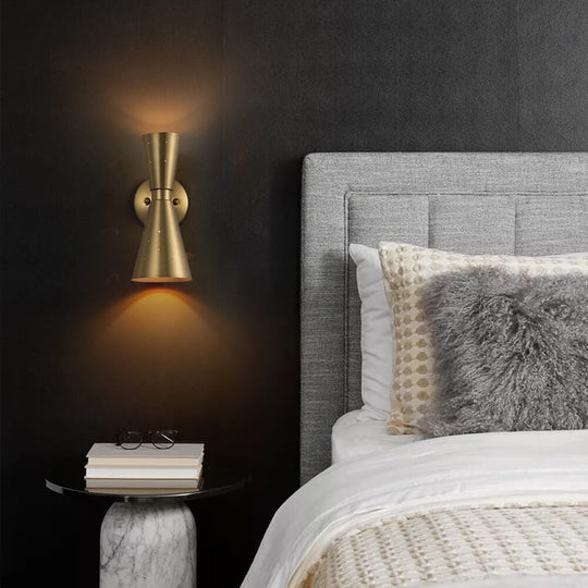 Pendantlightie-Mid-Century Modern 2-Light Starry Hourglass Wall Sconce-Wall Light-Aged Brass-