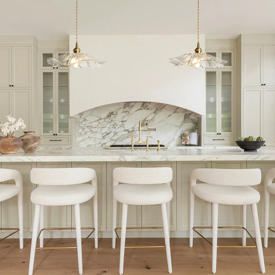 Traditional Vintage 1-Light Flower Inspired Lotus Glass Pendant Light