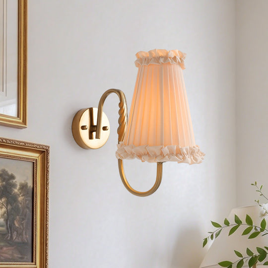 Vintage Elegant 1-Light Cone Ruffle Pleated Fabric Tapered Wall Light
