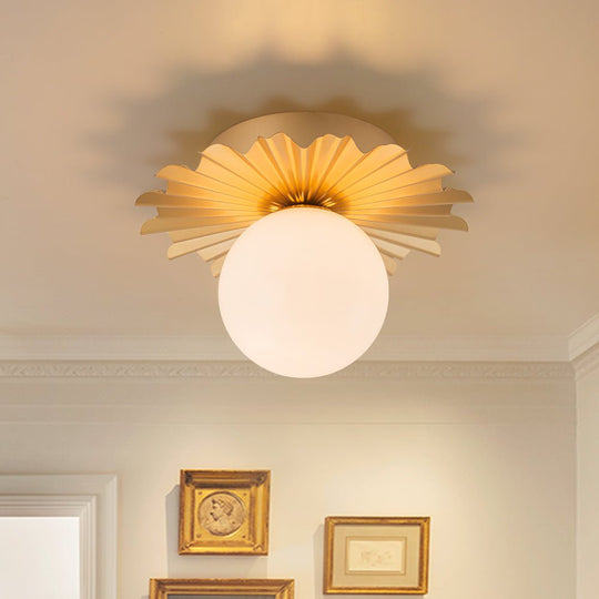 Pendantlightie - Mid - Century 1 - Light Flower Pleated Single Round Glass Flush Mount - Semi Flush Mount - Brass - 