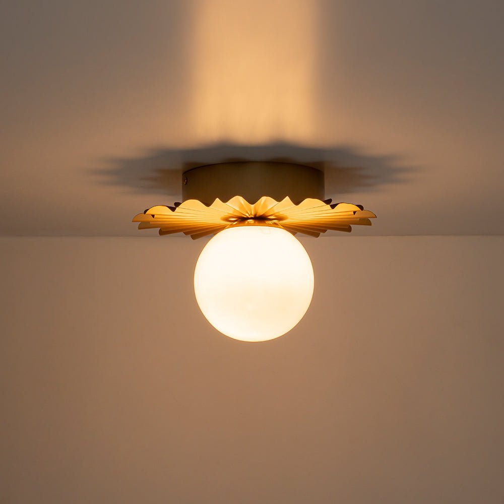 Pendantlightie - Mid - Century 1 - Light Flower Pleated Single Round Glass Flush Mount - Semi Flush Mount - Brass - 