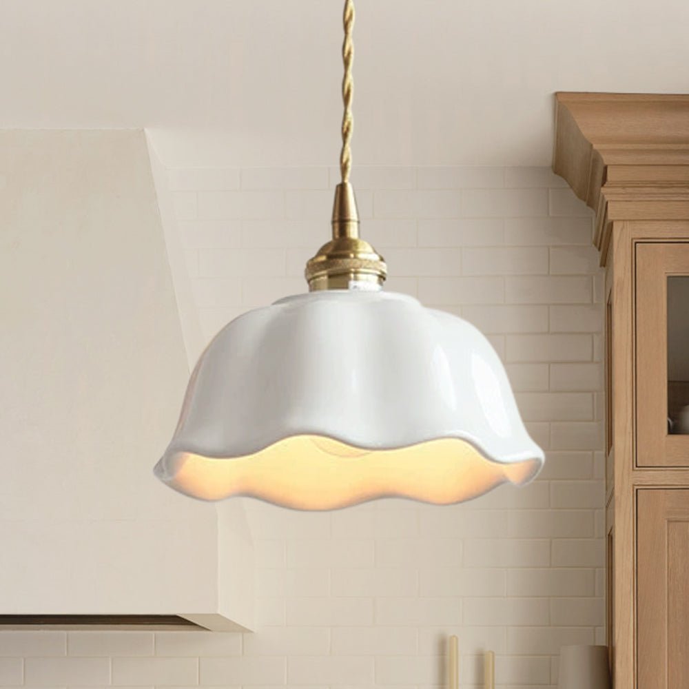 Pendantlightie - Retro Minimalist 1 - Light Scalloped Flower White Ceramic Pendant Light - Pendants - White - 