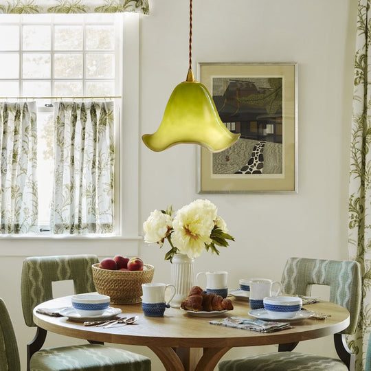 Pendantlightie - Vintage 1 - Light Gradient Green Glass Flower Shade Pendant Light - Pendants - Green - 